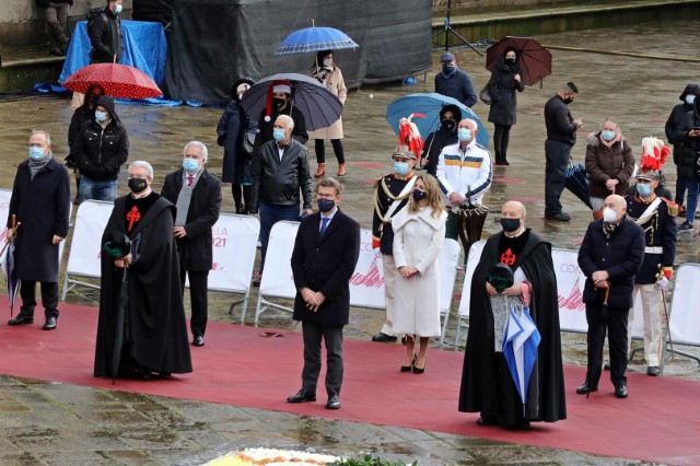 Santalices representa o Parlamento na apertura da Porta Santa da Catedral de Santiago